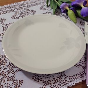1 Ovation White Dinner Plate Mikasa Bone China 10 3/4"  Blue Gray Floral